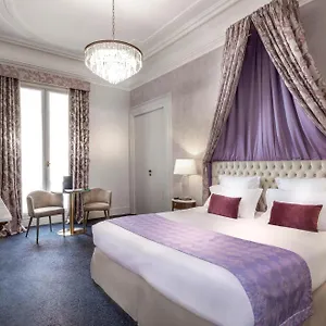 **** Hotel Claridge França
