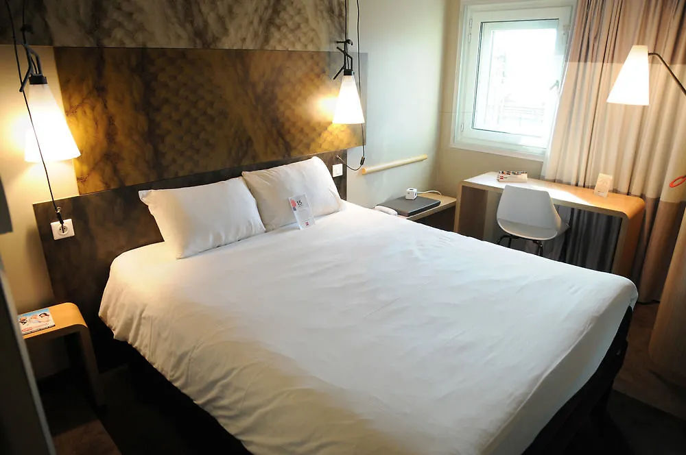 Ibis Avignon Centre Gare Hotel 3*,